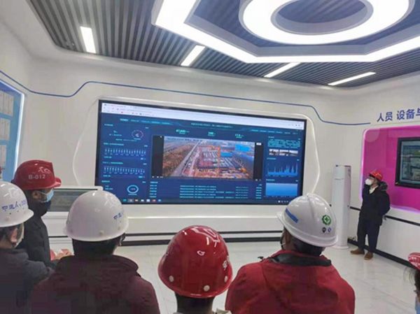 城市建设集团组织负责人参观考察智慧工地
